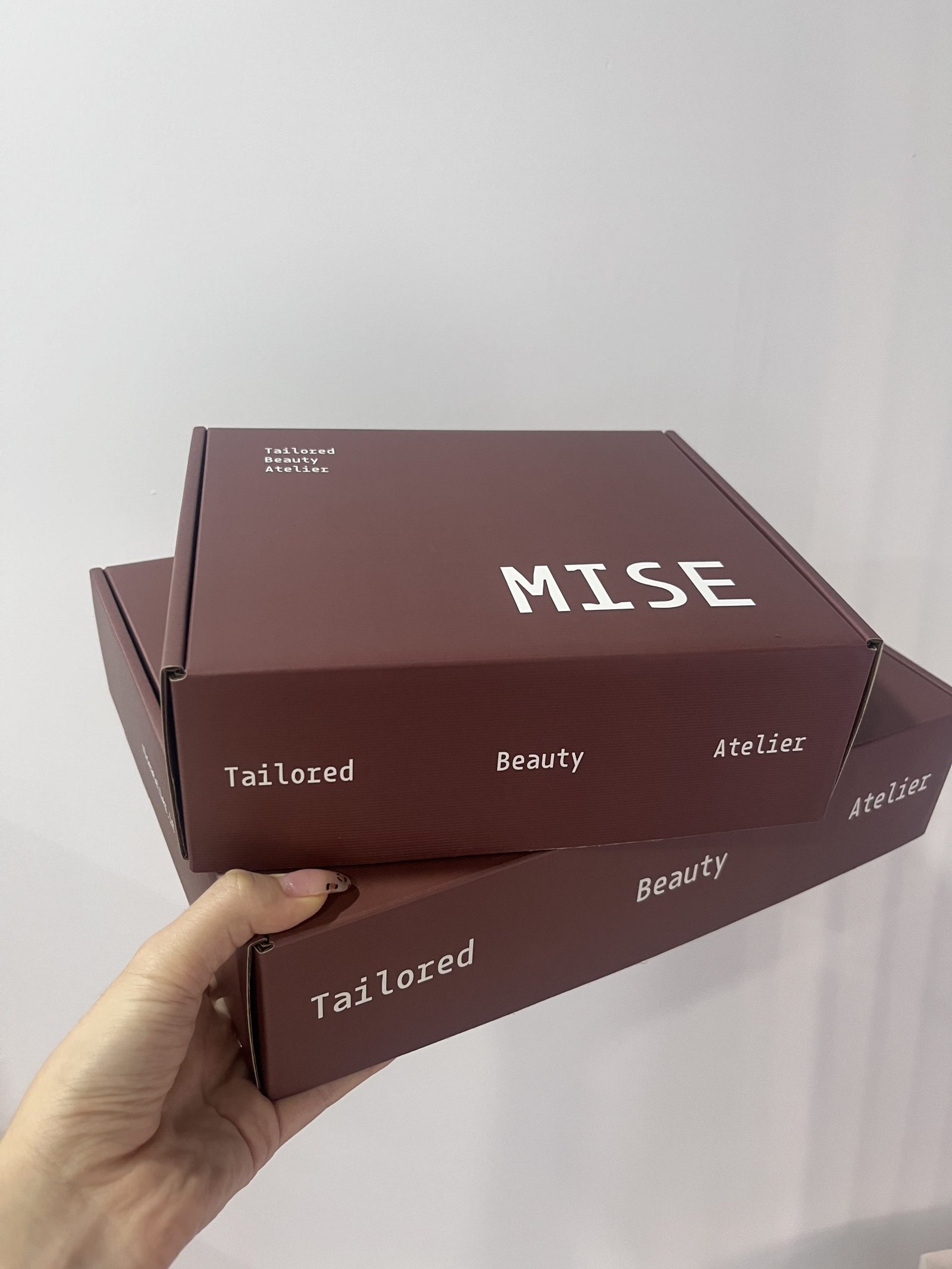 Specialty paper corrugated boxes